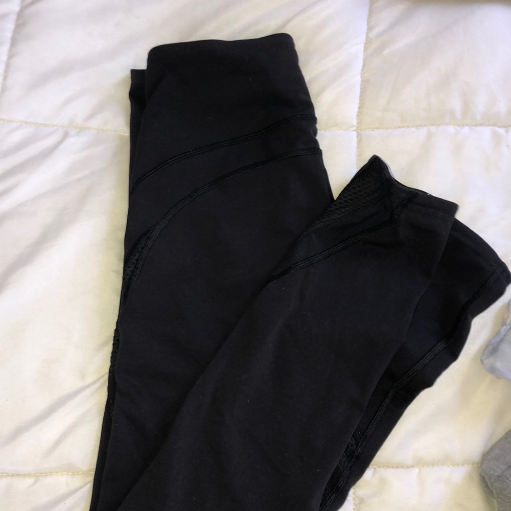 Lululemon black full length leggings with mesh
